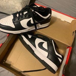 Nike Dunks “Panda” Black/White